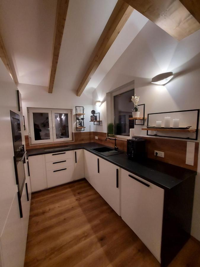 Auszeit Steiraland Penthouse 9 Mit Grossen Balkon Und Parkplatz Apartman Leoben  Kültér fotó
